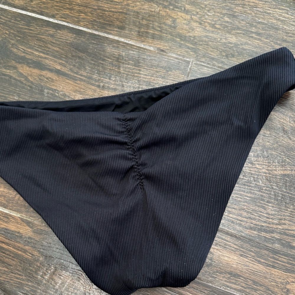 Becca by Rebecca Virtue Adela Hipster Black Bikini Bottoms sz M EUC